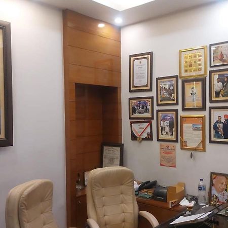Hotel Rajshree Tanakpur Екстер'єр фото