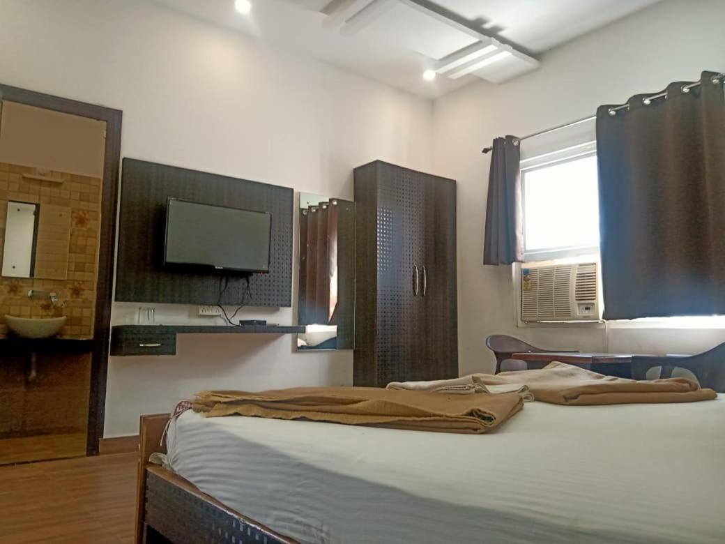 Hotel Rajshree Tanakpur Екстер'єр фото