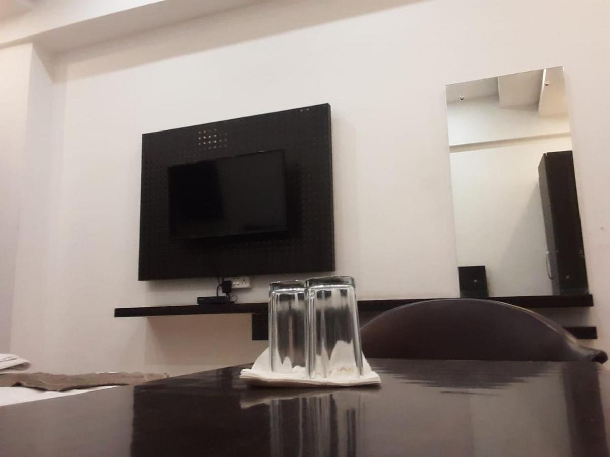 Hotel Rajshree Tanakpur Екстер'єр фото