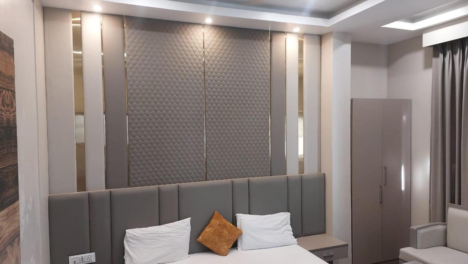 Hotel Rajshree Tanakpur Екстер'єр фото