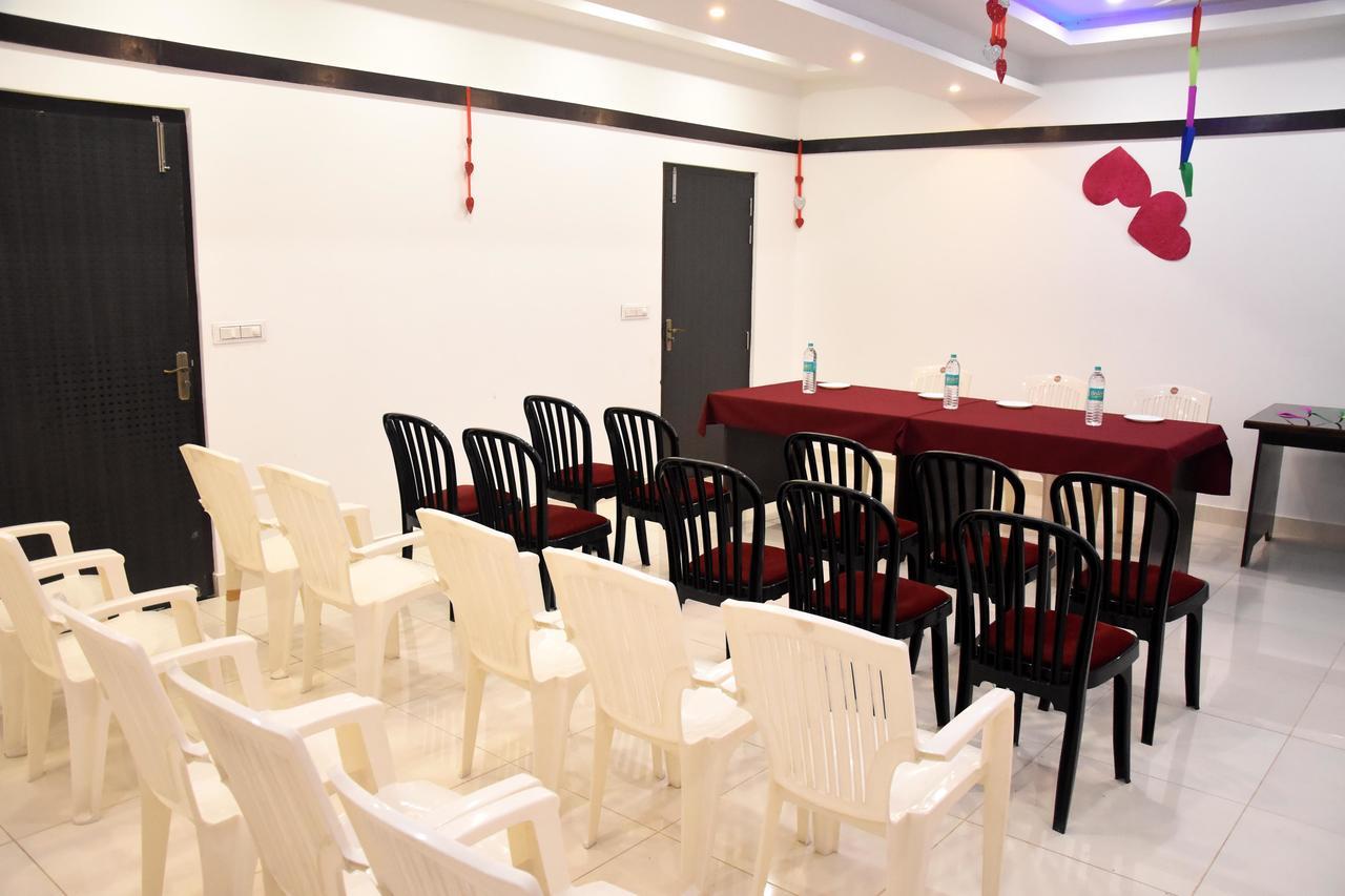 Hotel Rajshree Tanakpur Екстер'єр фото